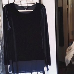 Ellen Tracy - NEW - Velvet Top - Size L.  Beautiful Stylish Dark Electron Blue-